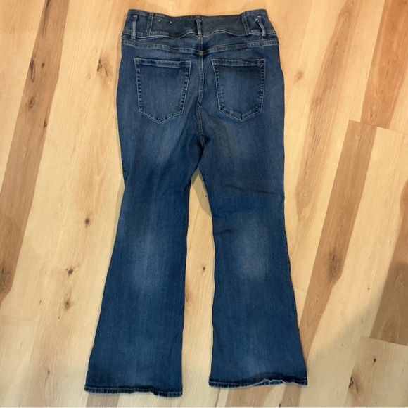 Lane Bryant Flex Magic Waist Ultra High Rise Medium Blue Flare Jeans Size 14 - Picture 7 of 11